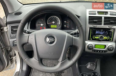 Внедорожник / Кроссовер Kia Sportage 2005 в 