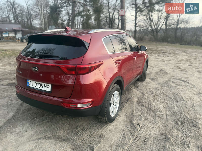 Внедорожник / Кроссовер Kia Sportage 2017 в Вишневом фото 13 Внедорожник / Кроссовер Kia Sportage 2017 в Вишневом