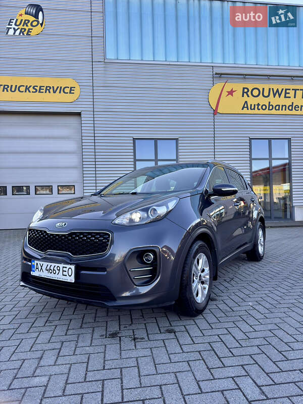 Внедорожник / Кроссовер Kia Sportage 2017 в Львове