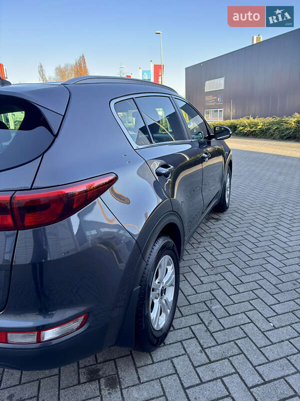 Внедорожник / Кроссовер Kia Sportage 2017 в Львове