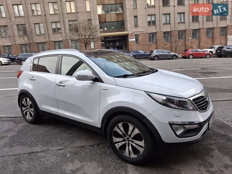 Внедорожник / Кроссовер Kia Sportage 2011 в Киеве