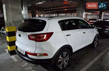 Внедорожник / Кроссовер Kia Sportage 2011 в Киеве