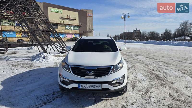 Внедорожник / Кроссовер Kia Sportage 2013 в Харькове