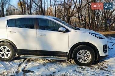 Внедорожник / Кроссовер Kia Sportage 2017 в 