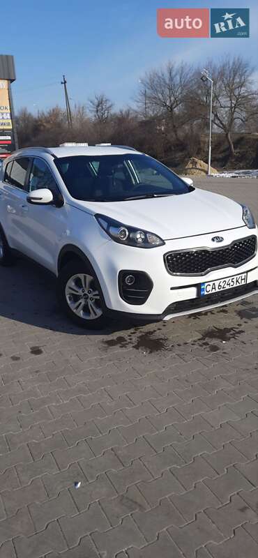 Внедорожник / Кроссовер Kia Sportage 2016 в Ватутино