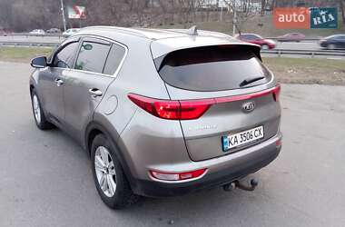 Внедорожник / Кроссовер Kia Sportage 2016 в Киеве