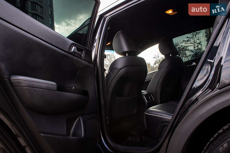 Внедорожник / Кроссовер Kia Sportage 2017 в Львове