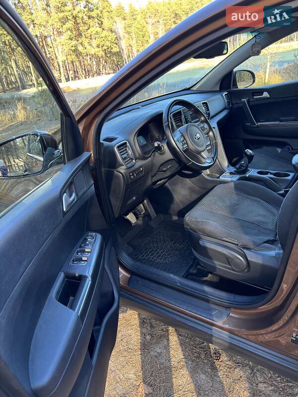 Внедорожник / Кроссовер Kia Sportage 2017 в Корсуне-Шевченковском