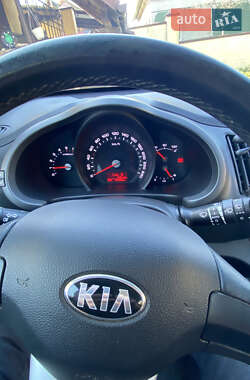 Внедорожник / Кроссовер Kia Sportage 2013 в 