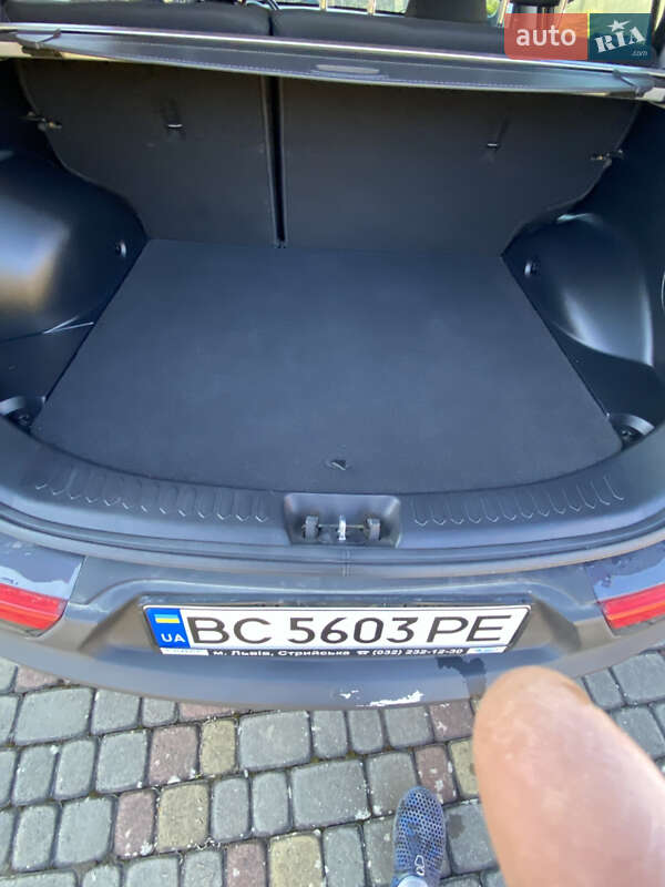 Внедорожник / Кроссовер Kia Sportage 2013 в Львове