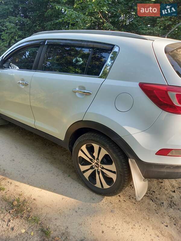 Внедорожник / Кроссовер Kia Sportage 2011 в Хмельнике