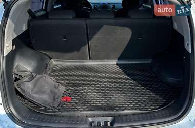 Внедорожник / Кроссовер Kia Sportage 2012 в 