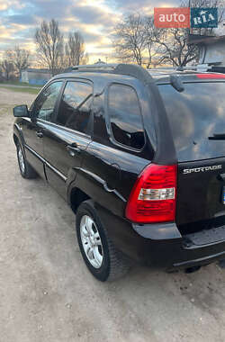 Позашляховик / Кросовер Kia Sportage 2005 в 