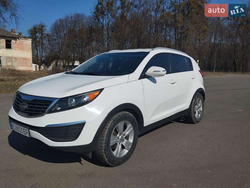 Внедорожник / Кроссовер Kia Sportage 2012 в 