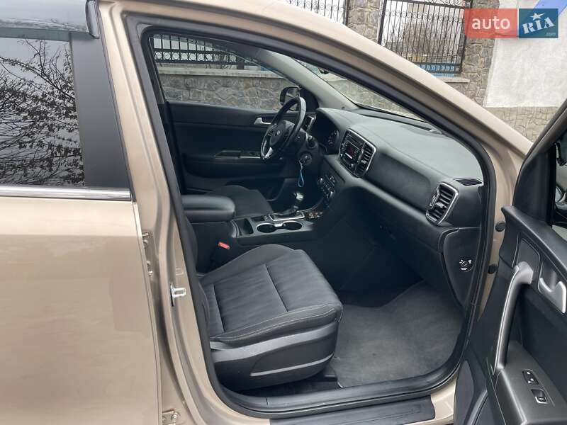 Позашляховик / Кросовер Kia Sportage 2016 в Бару фото 13 Позашляховик / Кросовер Kia Sportage 2016 в Бару