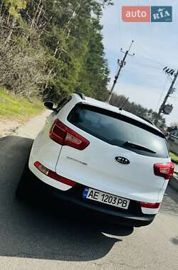 Внедорожник / Кроссовер Kia Sportage 2012 в 