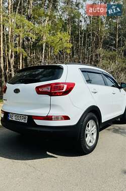Внедорожник / Кроссовер Kia Sportage 2012 в 