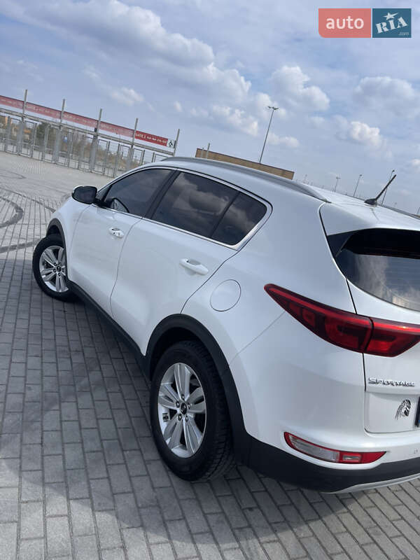 Внедорожник / Кроссовер Kia Sportage 2017 в Львове
