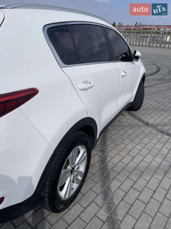 Внедорожник / Кроссовер Kia Sportage 2017 в Львове