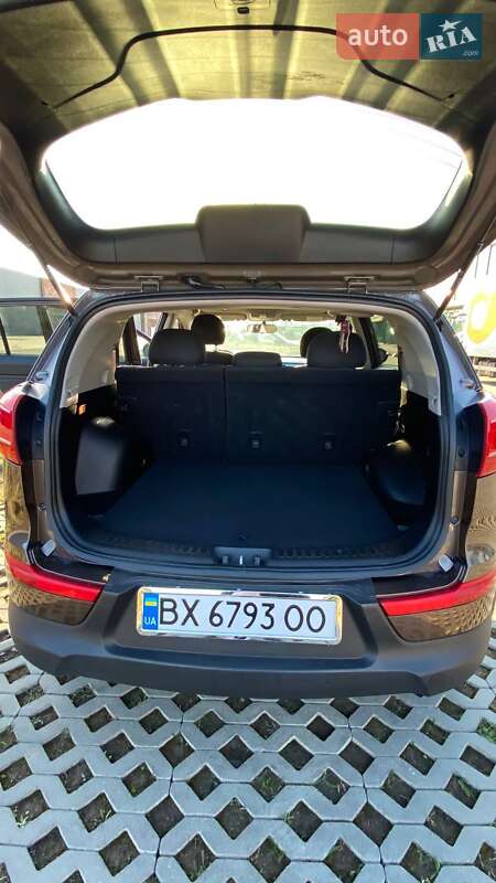 Внедорожник / Кроссовер Kia Sportage 2012 в Хмельницком