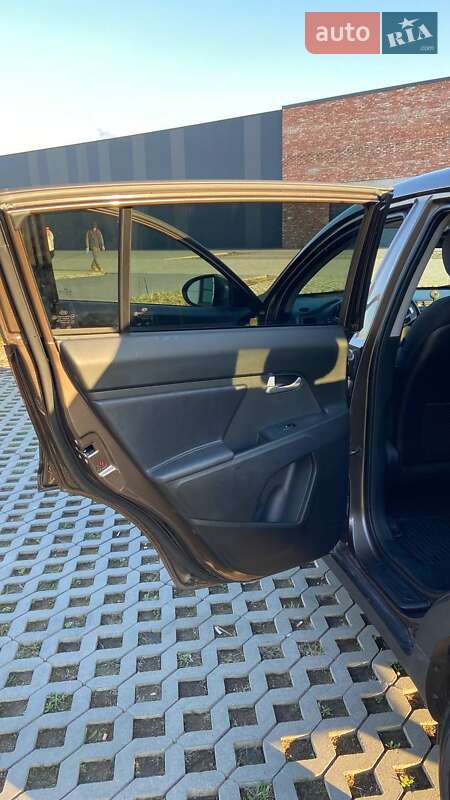 Внедорожник / Кроссовер Kia Sportage 2012 в Хмельницком