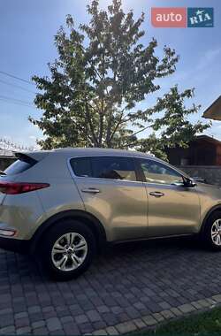 Позашляховик / Кросовер Kia Sportage 2016 в 