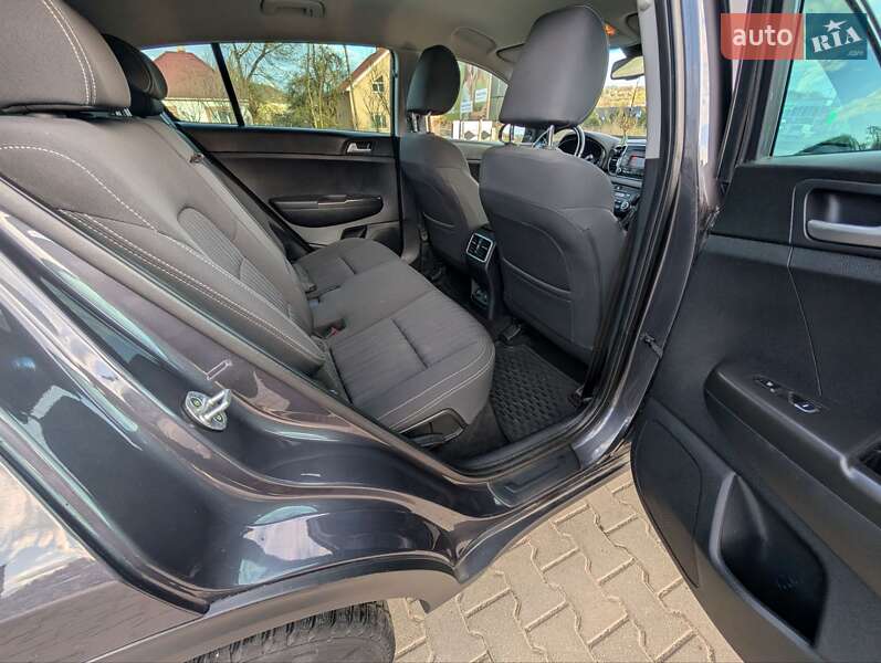 Внедорожник / Кроссовер Kia Sportage 2017 в Иршаве