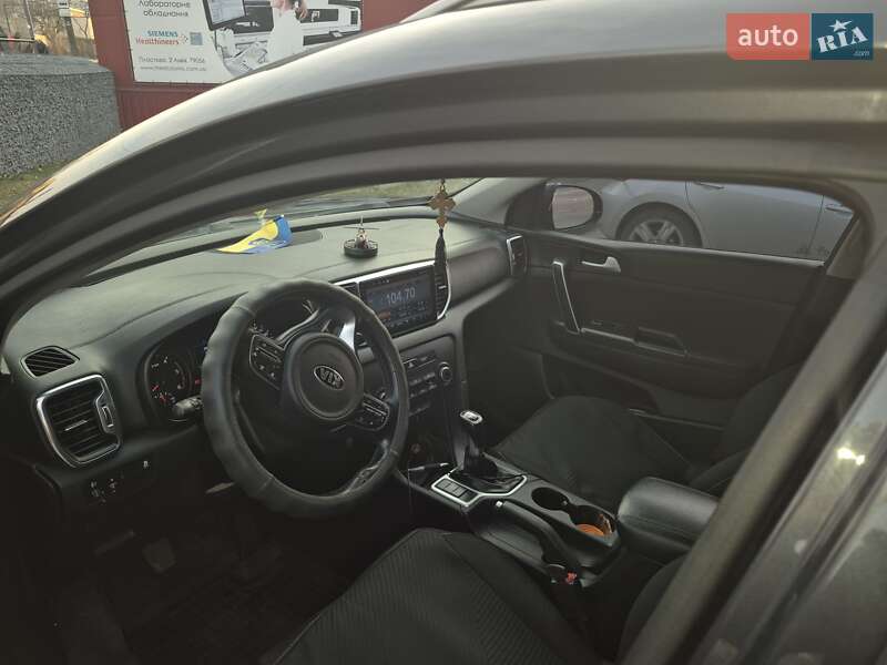 Внедорожник / Кроссовер Kia Sportage 2016 в Львове