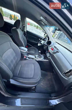 Внедорожник / Кроссовер Kia Sportage 2010 в 