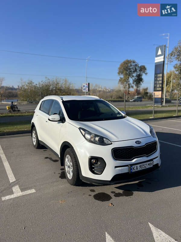 Внедорожник / Кроссовер Kia Sportage 2016 в 