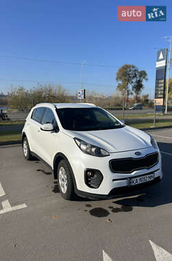Внедорожник / Кроссовер Kia Sportage 2016 в 
