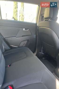 Внедорожник / Кроссовер Kia Sportage 2012 в 