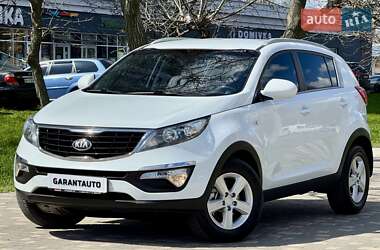Внедорожник / Кроссовер Kia Sportage 2015 в 
