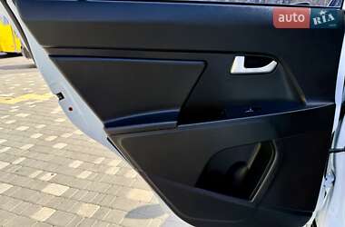 Внедорожник / Кроссовер Kia Sportage 2015 в 