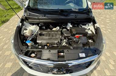 Внедорожник / Кроссовер Kia Sportage 2015 в 