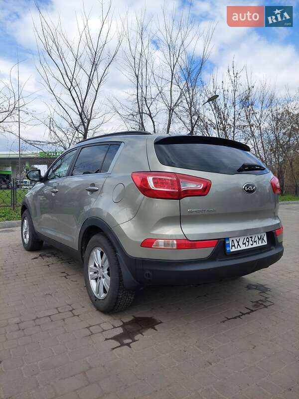Внедорожник / Кроссовер Kia Sportage 2011 в Харькове