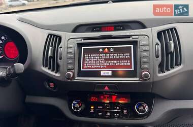 Внедорожник / Кроссовер Kia Sportage 2012 в 