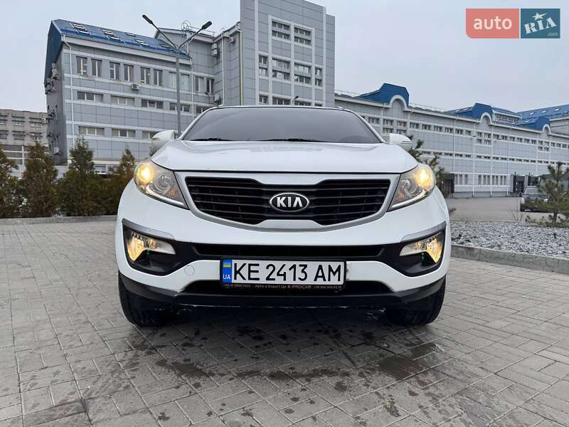 Внедорожник / Кроссовер Kia Sportage 2012 в 