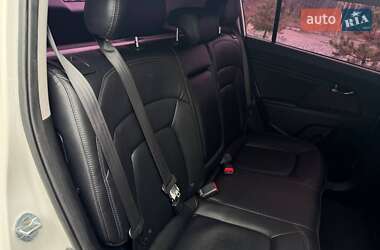 Внедорожник / Кроссовер Kia Sportage 2012 в 