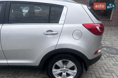 Позашляховик / Кросовер Kia Sportage 2012 в 