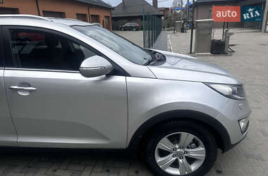 Позашляховик / Кросовер Kia Sportage 2012 в 