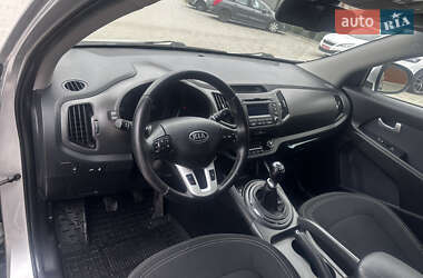 Позашляховик / Кросовер Kia Sportage 2012 в 