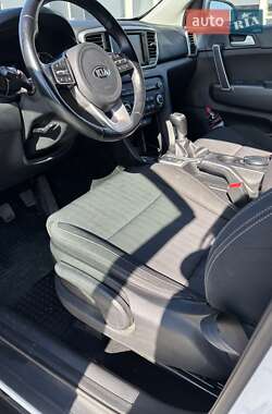 Позашляховик / Кросовер Kia Sportage 2019 в 