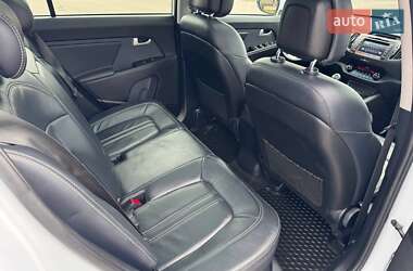 Внедорожник / Кроссовер Kia Sportage 2013 в 