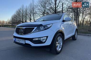 Внедорожник / Кроссовер Kia Sportage 2012 в 