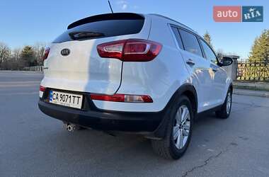 Внедорожник / Кроссовер Kia Sportage 2012 в 