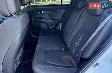 Внедорожник / Кроссовер Kia Sportage 2012 в 