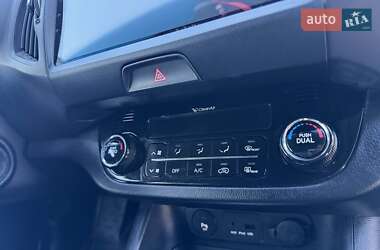 Внедорожник / Кроссовер Kia Sportage 2012 в 