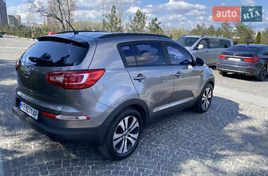 Внедорожник / Кроссовер Kia Sportage 2012 в 