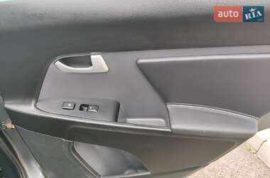 Позашляховик / Кросовер Kia Sportage 2013 в 